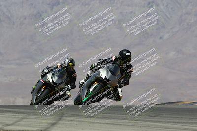 media/Apr-10-2022-SoCal Trackdays (Sun) [[f104b12566]]/Turn 9 (130pm)/